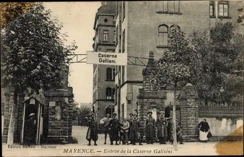 Ak Mainz am Rhein, Mayence, Entree de la Caserne Gallieni, französische Soldaten