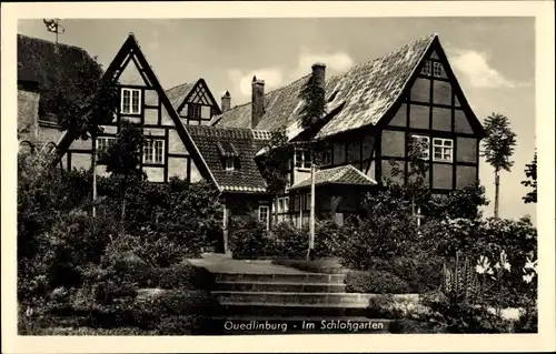 Ak Quedlinburg im Harz, Im Schloßgarten