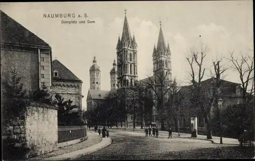 Ak Naumburg an der Saale, Domplatz und Dom