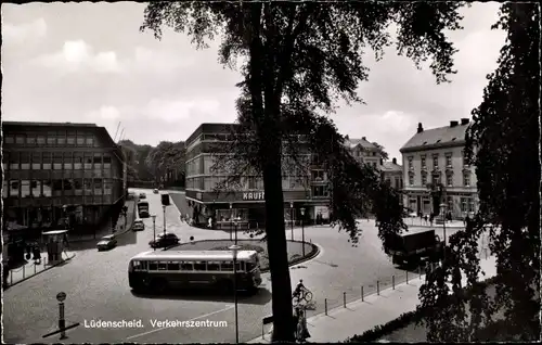 Ak Lüdenscheid im Märkischen Kreis, Verkehrszentrum, Bus, Kreisverkehr, Kaufhof