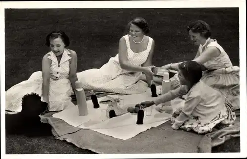 Ak Soestdijk, Prinzessinnen der Niederlande, Beatrix, Pudel, Picknick