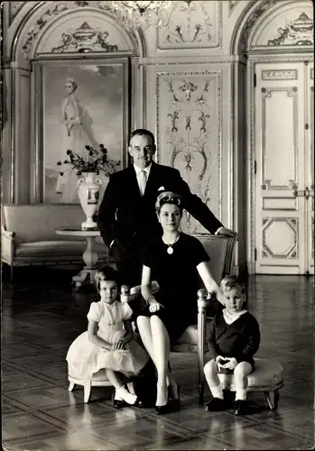 Ak Prinz Rainier III. von Monaco, Grace Kelly, Albert, Caroline