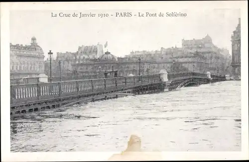 Ak Paris, Le Pont de Solferino, Crue de la Seine, Janvier 1910