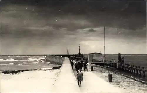 Foto Ak Ostseebad Warnemünde Rostock, Seesteg