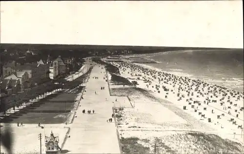 Foto Ak Ostseebad Warnemünde Rostock, Ort aus der Vogelschau gesehen