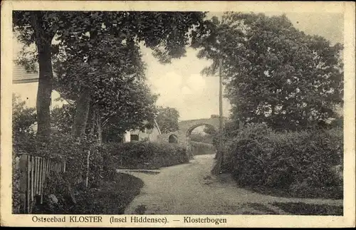 Ak Hiddensee, Ostseebad, Klosterbogen am Kloster