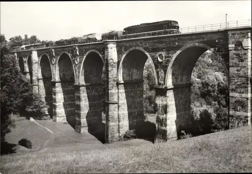 Ak Plauen im Vogtland, Syratalbrücke, Güterzug
