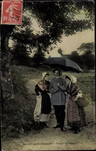 Ak La vie aux champs, Dans l'embarras, Regenschirm, Mann mit zwei Frauen
