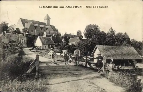 Ak Saint Maurice sur Aveyron Loiret, Vue de l'Eglise