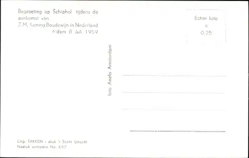 Ak Schiphol, König Baudouin von Belgien, Juliana der Niederlande, Handkuss, 1959