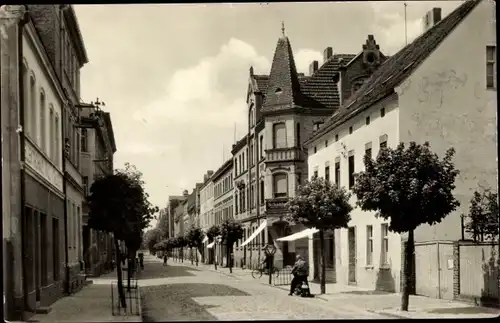Ak Falkenberg an der Elster, Blick in die Friedrichstraße, Schuhhandlung, Geschäfte
