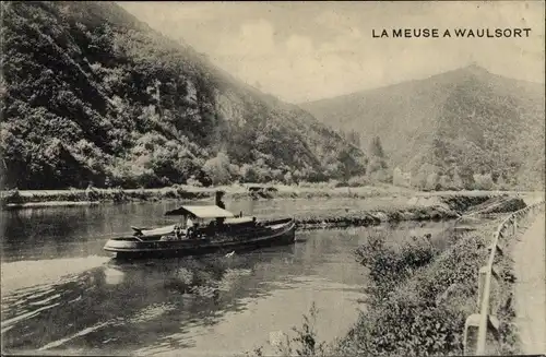 Ak Waulsort Hastière Wallonien Namur, la Meuse, Boot