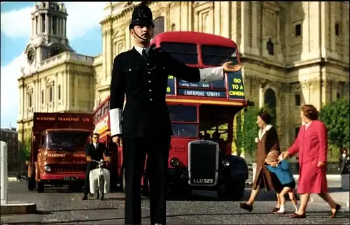 Ak London City, Policeman directing the traffic, Bus, Bobby