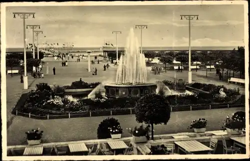 Ak Sopot Gdańsk Zoppot Danzig, Kurgarten mit Springbrunnen
