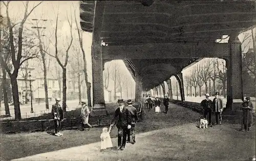 Ak Hamburg Nord Barmbek, Unter der Hochbahnstrecke