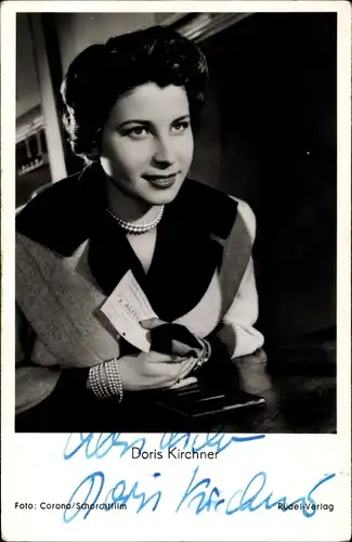 Ak Schauspielerin Doris Kirchner, Autogramm, Portrait, Armband