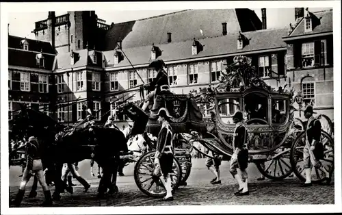 Ak Den Haag Südholland Niederlande, Gouden Koets, Prinsjesdag 1954