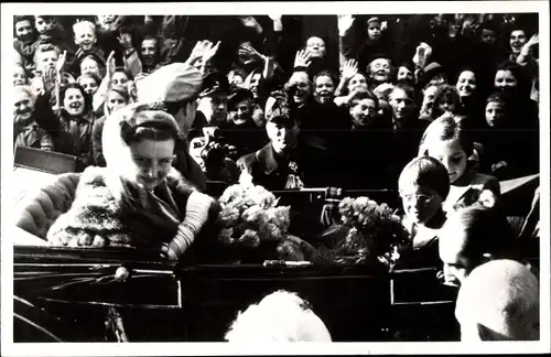 Ak Den Haag Südholland, Rijtoer Prinsjesdag 21 Sept 1954, Prinzessinnen Christina, Margriet