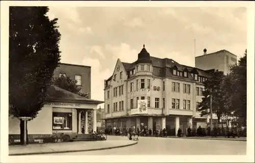 Ak Senftenberg in der Niederlausitz, Partie am HO Kaufhaus
