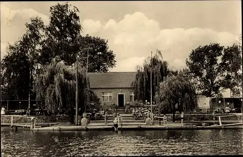 Ak Falkenberg an der Elster, Blick in das Volksbad, Freibad, Badende