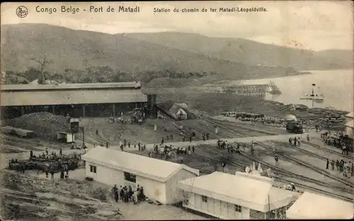 Ak Matadi DR Kongo Zaire, Port, Station du chemin de fer Matadi Leopoldville, Bahnhof