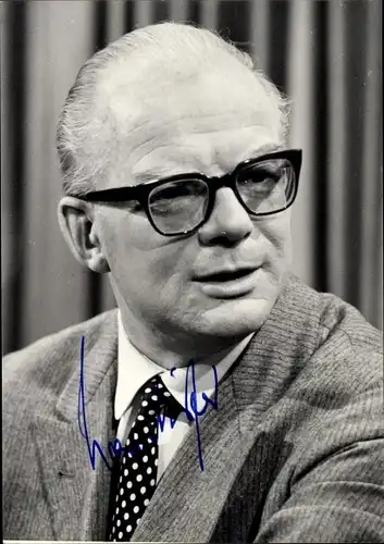 Foto Ak Fernsehmoderator Werner Höfer, Portrait, Autogramm