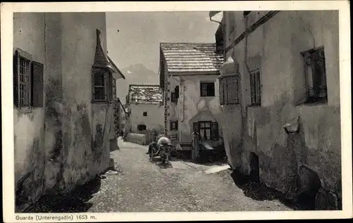 Ak Guarda Graubünden Unterengadin, Gasse, Kuh, Bauer