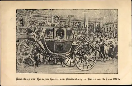 Ak Einholung der Herzogin Cecilie von Mecklenburg 1903, Kronprinzessin Cecilie von Preußen, Kutsche