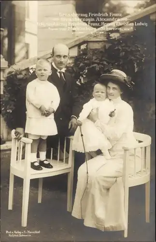 Ak Großherzogin Alexandra von Mecklenburg Schwerin, Erbgroßherzog Friedrich Franz, Christian Ludwig