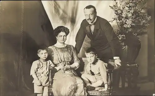 Ak Großherzog Ernst Ludwig von Hessen Darmstadt, Postkartenwoche der Großherzogin Eleonore 1912