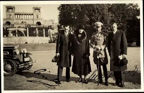 Ak Potsdam in Brandenburg, Kronprinzenpaar mit Söhnen in Sanssouci, Automobil