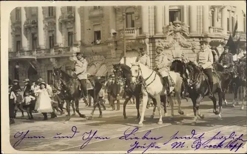 Foto Ak Kaiser Wilhelm II. zu Pferde, Fest, Festzug