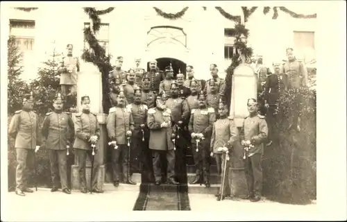 Foto Ak Bayrische Adlige in Uniformen, Gruppenbild, Fest