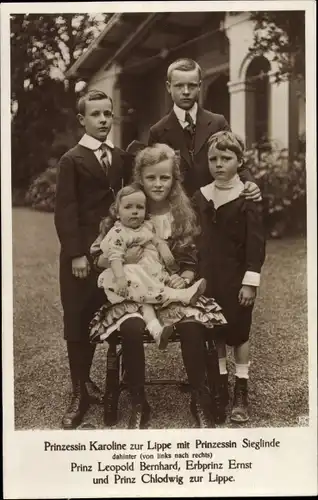 Ak Prinzessin Karoline zur Lippe, Sieglinde, Prinz Leopold Bernhard, Erbprinz Ernst, Chlodwig