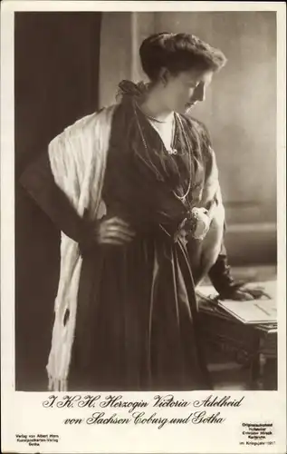 Ak Herzogin Victoria Adelheid von Sachsen Coburg und Gotha
