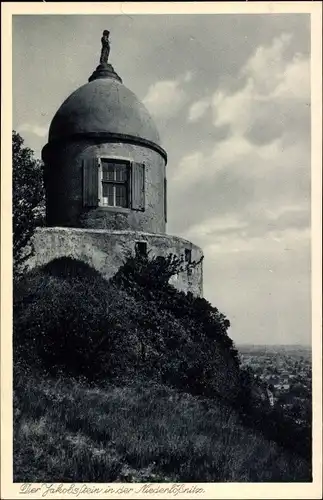 Ak Niederlössnitz Radebeul, Der Jakobstein, Blick hin zum Ort