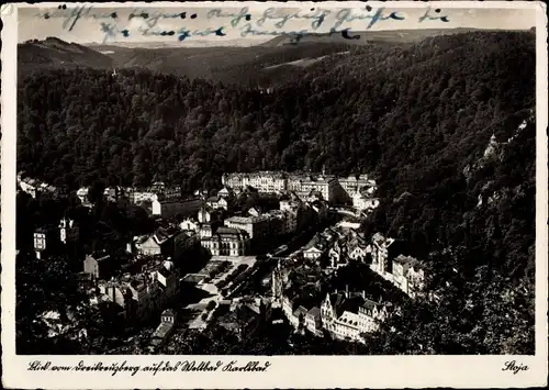 Ak Karlovy Vary Karlsbad Stadt, Gesamtansicht, Blick vom Dreikreuzberg