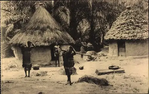 Ak Afrika, Mission des Premontres de Tongerloo, Village indigene