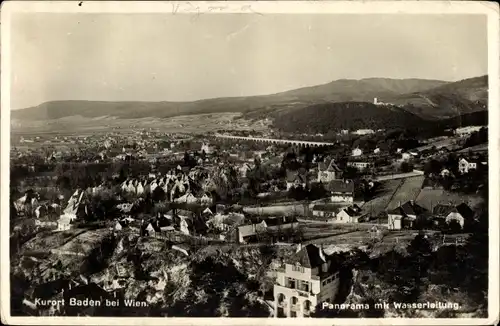 Ak Baden bei Wien in Niederösterreich, Panorama mit Wasserleitung