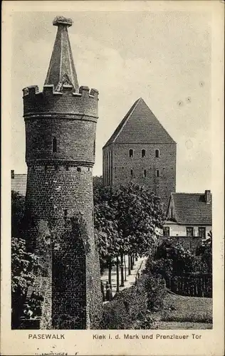 Ak Pasewalk in Mecklenburg Vorpommern, Kiek in de Mark und Prenzlauer Tor, Wehrturm