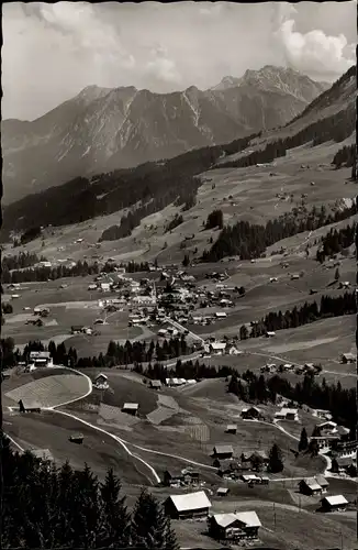 Ak Hirschegg Mittelberg im Kleinwalsertal Vorarlberg, Gesamtansicht