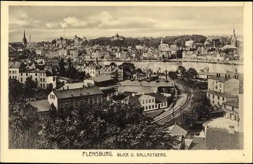 Ak Flensburg in Schleswig Holstein, Blick vom Ballastberg auf die Stadt