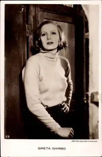 Ak Schauspielerin Greta Garbo, Portrait, MGM
