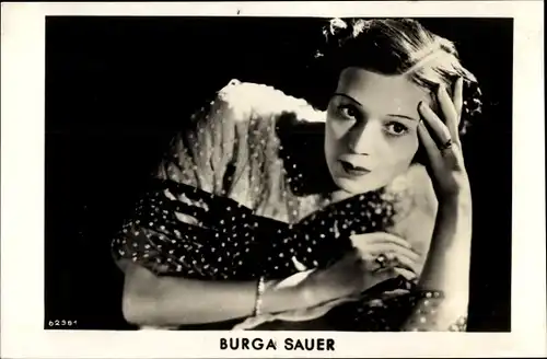 Ak Schauspielerin Burga Sauer, Portrait