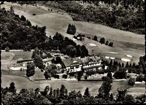 Ak Baden-Baden am Schwarzwald, Waldhotel Der Selighof, inmitten des Golfplatzes, Luftbild
