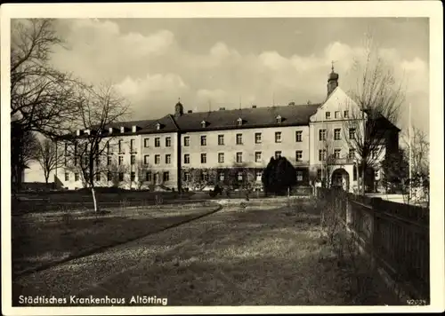 Ak Altötting in Oberbayern, Städtisches Krankenhaus, Außenansicht