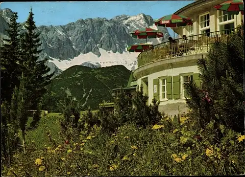 Ak Garmisch Partenkirchen in Oberbayern, Kreuzeckhaus mit Höllental und Zugspitze