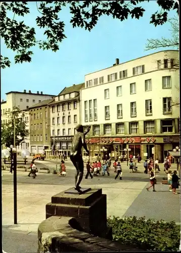 Ak Halle an der Saale, Hansaring, Haus der Presse, Statue