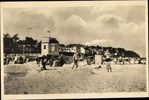 Ak Ostseebad Bansin Heringsdorf auf Usedom, Strandleben, Umkleiden, Strandkorb, Badegäste