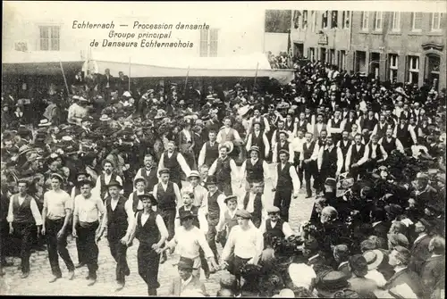 Ak Echternach Luxemburg, Procession dansante, Danseurs
